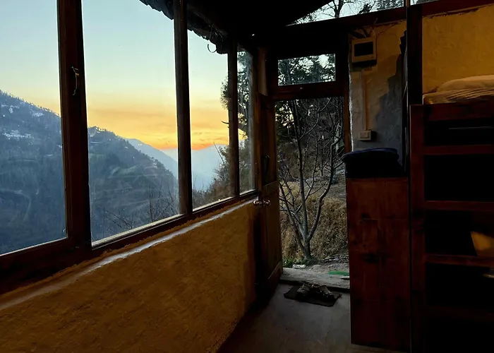 Parvatis Lap Luxury & CampsHostel